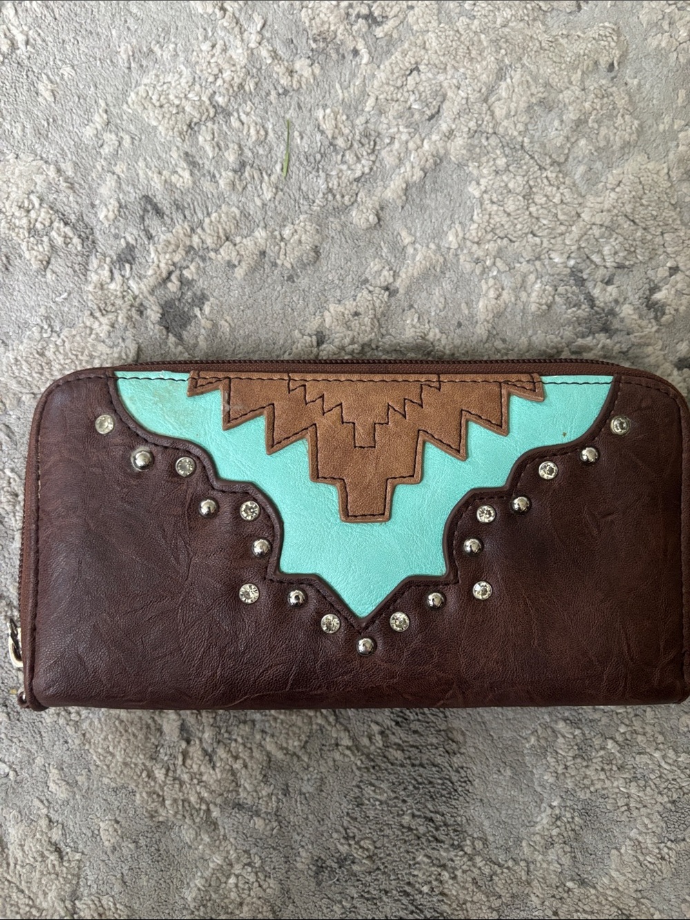 Western-Inspired Brown Wallet with Turquoise Accent